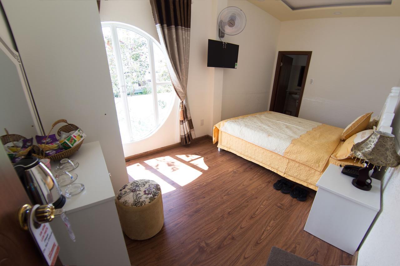 Queen Hostel Далат Екстер'єр фото